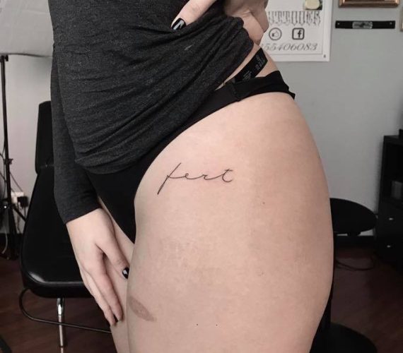 Tatuaggio Minimal Fianco Dettaglio - Soul Skin Ink Tatuaggi Piercing Trucco Permanente Parabiago